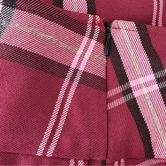 Vintage Y2K USA Third Rail pink plaid mini skirt with heart studs and pockets - Picture 4 of 6